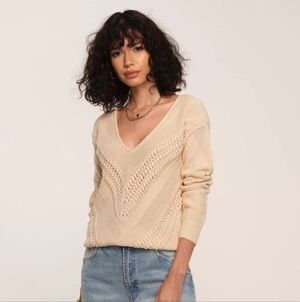 sweater Marina V T3 Size Large Chunky Knit Elegant Beige V-Neck Sweater